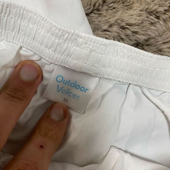 Outdoor Voices OV white workout shorts | Sz XS - Picture 4 of 4